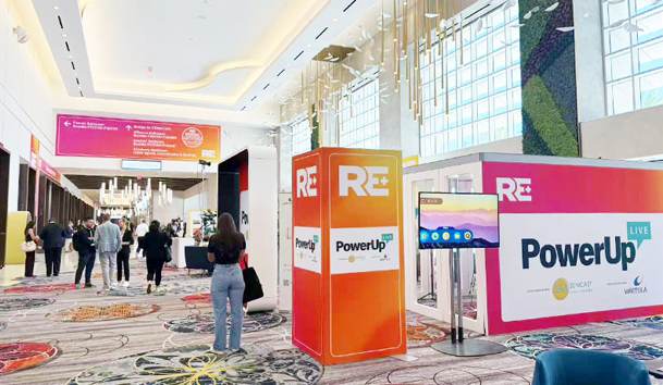 全球共振·零碳同行|鴻嘉利全新光儲(chǔ)充方案閃耀RE+2025